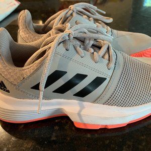 Unisex Adidas Grey CourtJam XJ Sneaker size 2.0